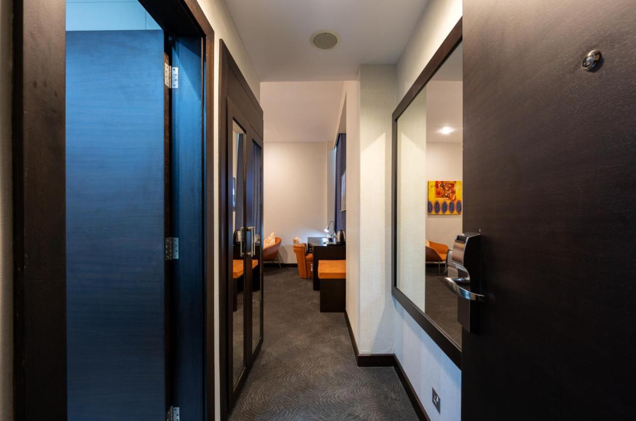 Ramada Encore Doha By Wyndham Esterno foto